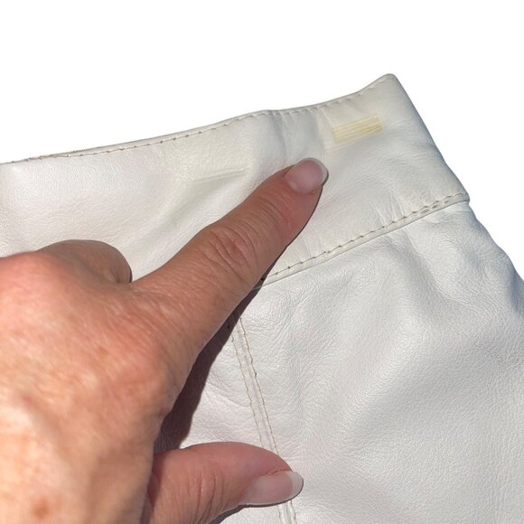 Semi Queen Vintage Womens Shorts Size 10 White Pleated Pockets Leather - Picture 8 of 12